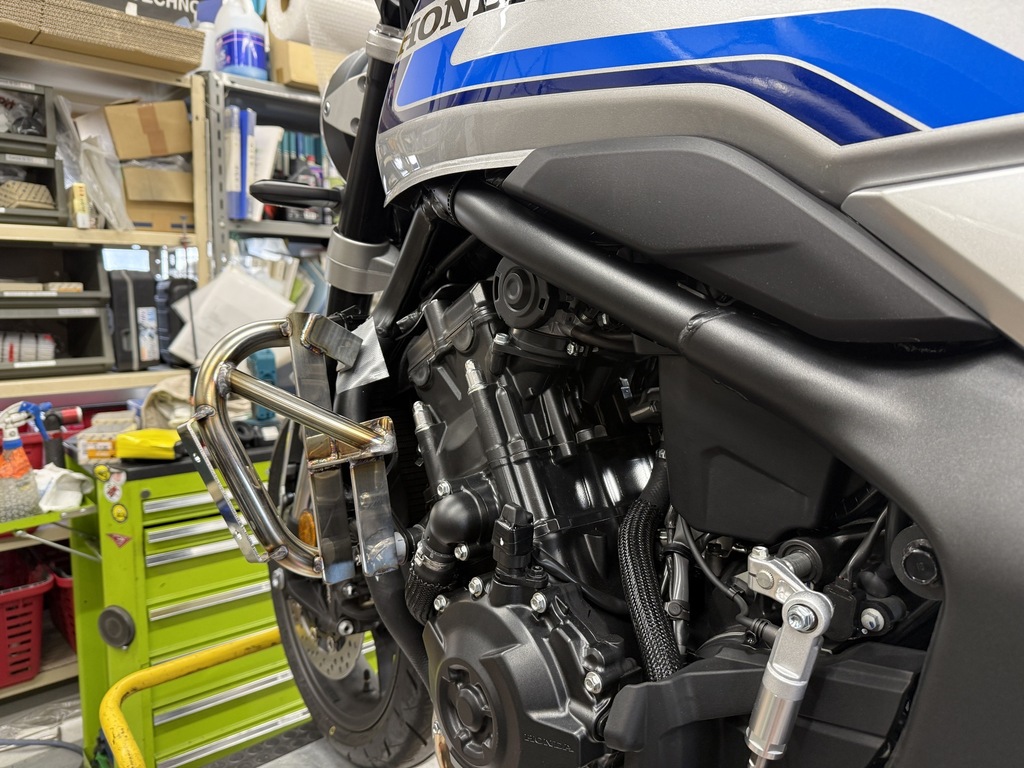 ホンダCB250R用SSB リヤスラダー: ぶん田のイニシャルB